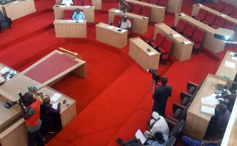 Kogi Assembly suspends 9 lawmakers, 5 council chairmen